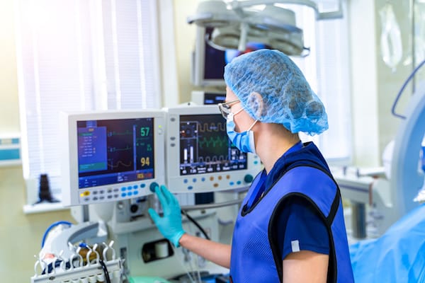 You are currently viewing Repairing Ventilators: The Solution to the Current Shortage?