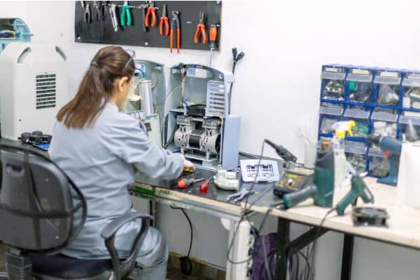 Read more about the article Certified Biomedical Equipment Technicians at Coast Biomedical Equipment