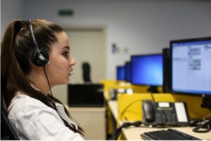 Read more about the article Behind the Scenes: A Day in the Life of an Emergency Dispatcher